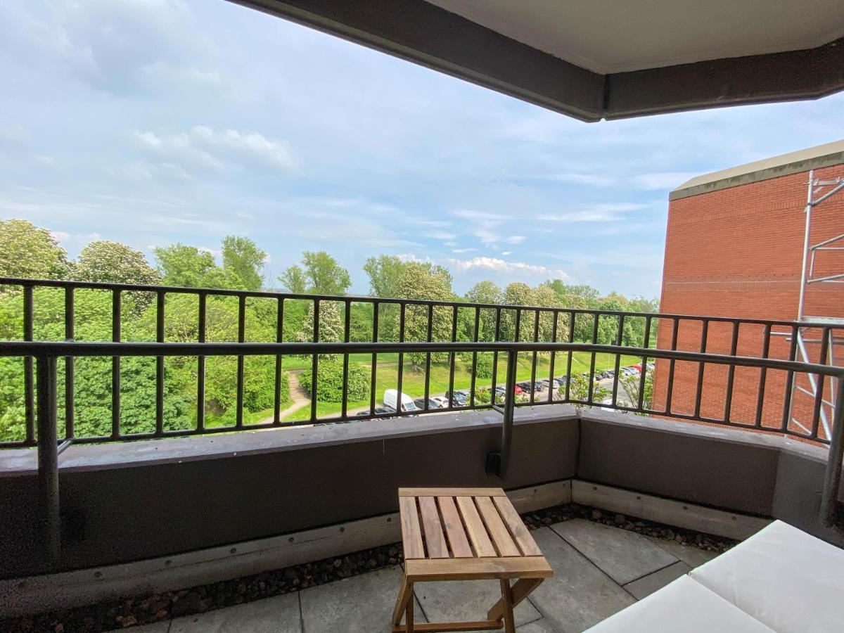 Schoene Wohnung Mit Rheinblick/Duesseldorf/Neuss/Messe Exteriér fotografie